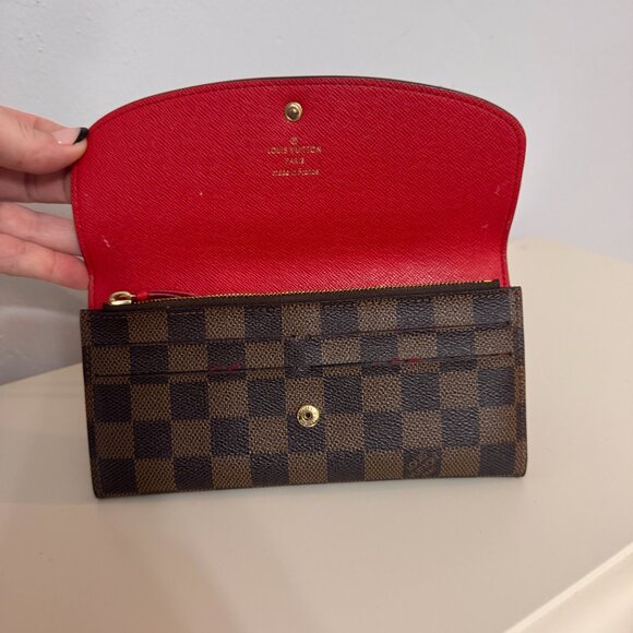 Fake Designer Wallet - Picture 3 of 5